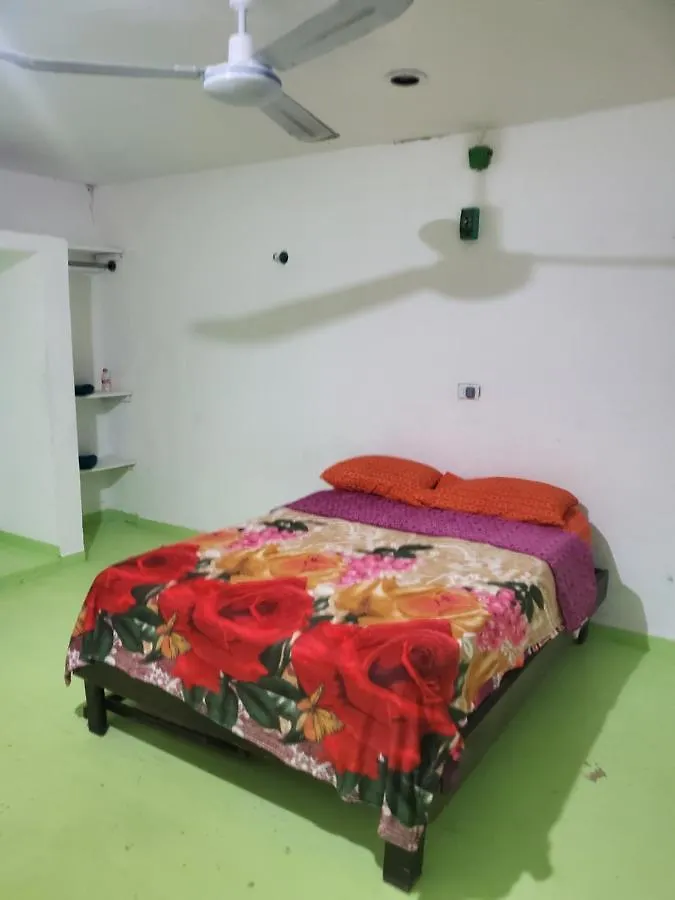 דירות איסלה מוחרס Charly House