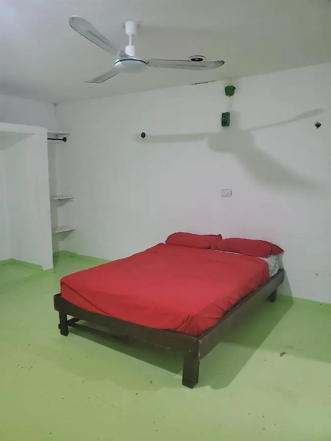 Charly House Apartment Isla Mujeres Homestay